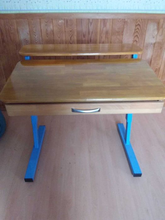 Парта школьная с регулировкой
