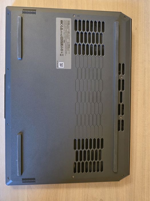 Lenovo LOQ 15AHP10 | RTX 5060 (8GB) | Ryzen 7 8845HS | 24GB RAM |