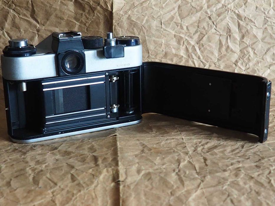 Kamera filmowa Zenit ET, „body”.