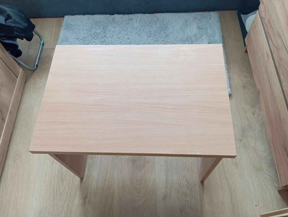Stolik mały 62x42