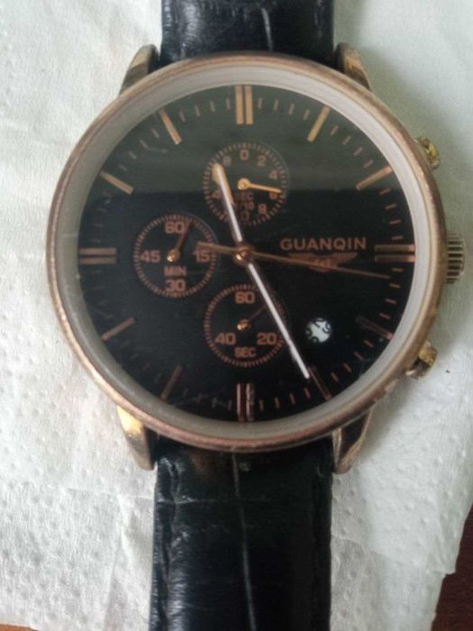 Годинник наручний чоловічий "GUANQIN" в робочому стані