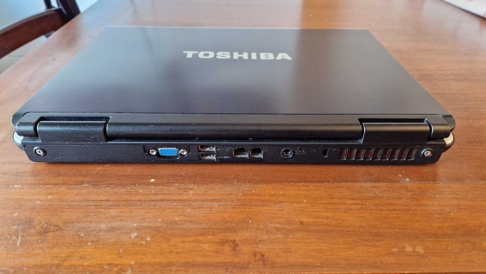 Portátil Toshiba L40 Intel Mobile Core 2 Duo T7500 2.2 GHz SSD 250 GB