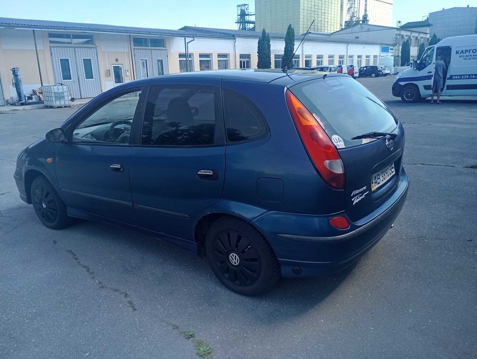 Продам Ніссан Альмера Тіно