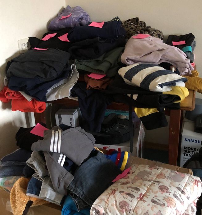 Терміново продам 2 мішки речей. ПРОПОНУЙТЕ ЦІНУ