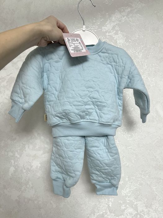 Костюмчик як для хлопчика так і для дівчинки