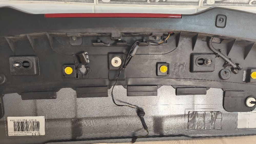 Ailerom/spoiler Volvo v40 R