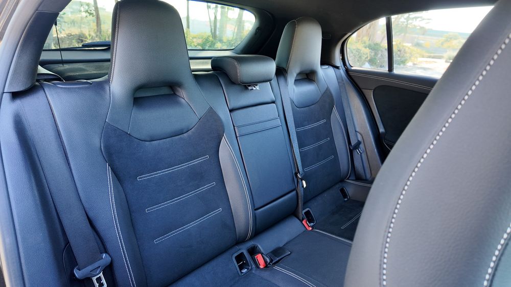 Mercedes Benz A250E