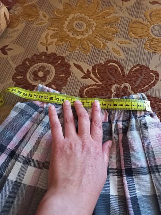 Пакет одягу для маленької, худенької першокласниці
