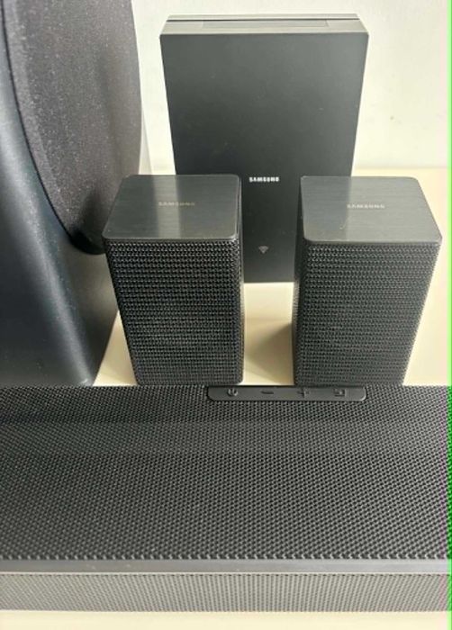 Soundbar Samsung Q60T + satelity SWA-8500S
