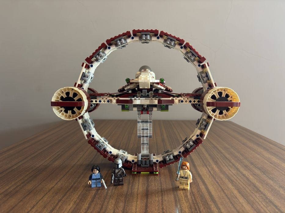 LEGO Star Wars 75191 Jedi Starfighter com Hyperdrive