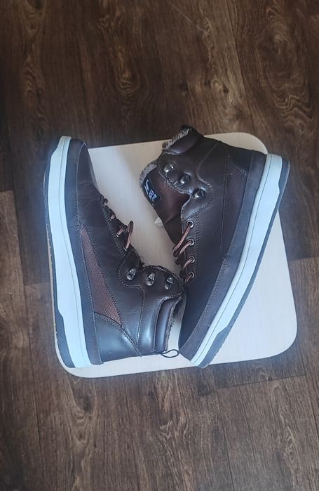 Чоловічі зимові ботинки кросівки