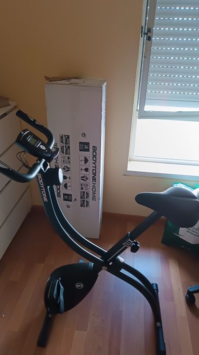 Bicicleta Estática Dobrável Bodytone DUX – Como Nova (usada 2 vezes)