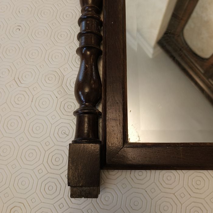 Espelho em madeira maciça