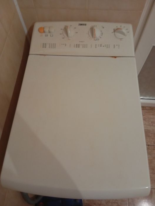 Продам пральну машину Zanussi TA 833 V