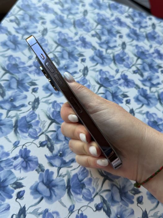 Продам iphone 14 pro, 256 гб