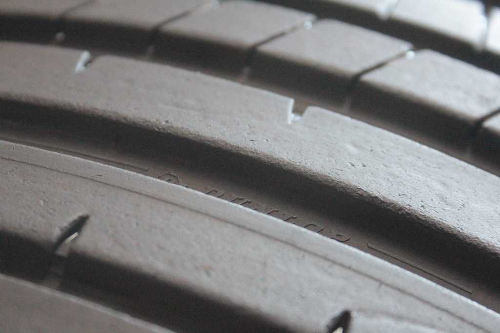 235/35/19 Dunlop Sport Maxx RT2 235/35 R19 91Y XL