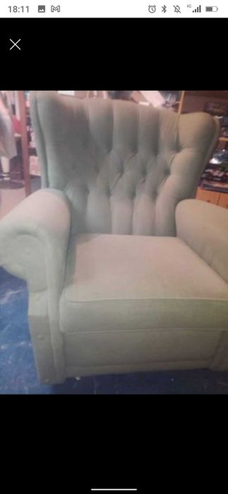 Sofás poltronascomo novos