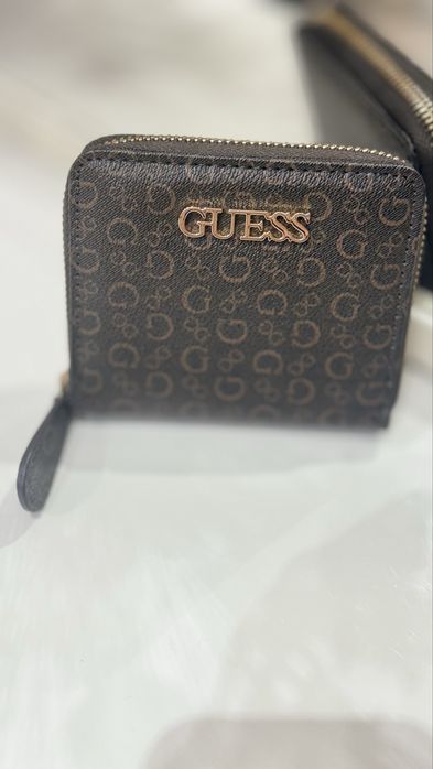 Carteira original da GUESS