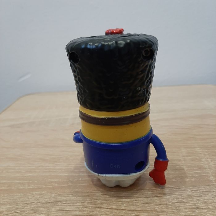 Міньйон,  посіпака, іграшка