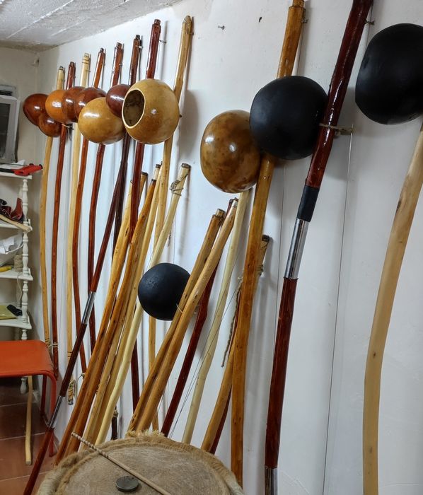Instrumentos de capoeira.