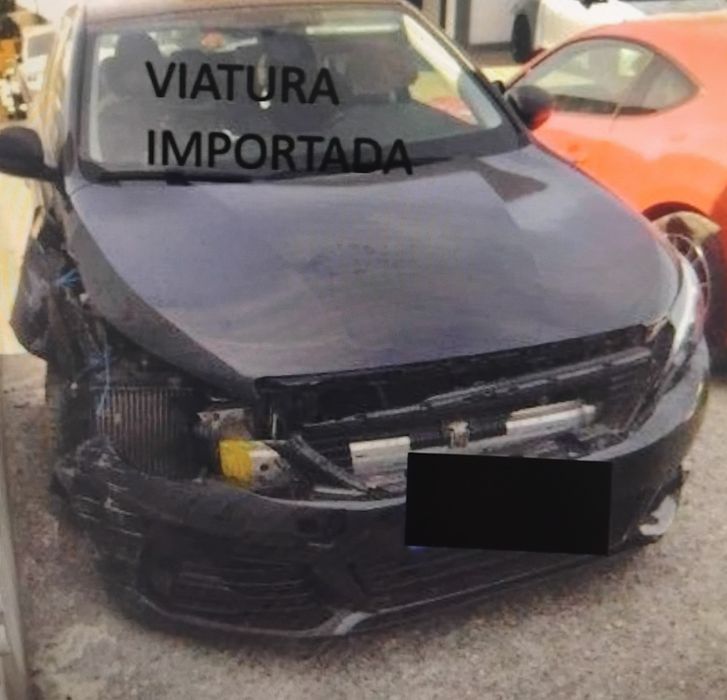 vendo Peugeot 308 II 1.6 HDI 100CV de 2017 acidentado salvado