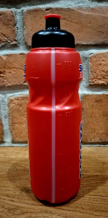 Bidon pojemnik butelka 700 ml
dostępne 2 szt.