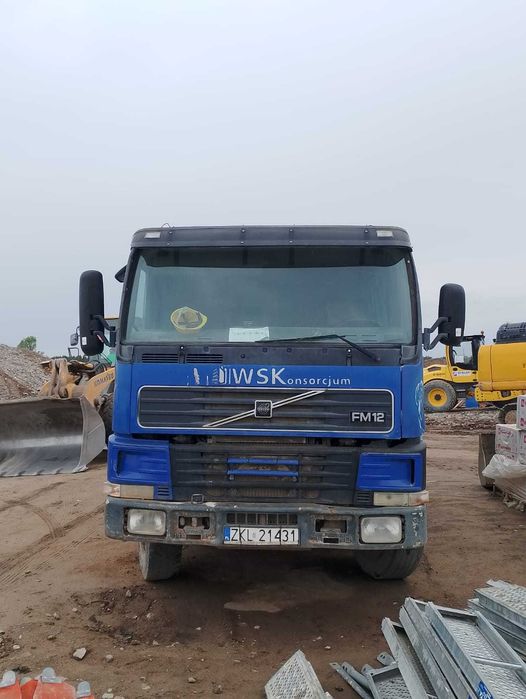 Samochód Ciężarowy wywrotka Volvo FM12