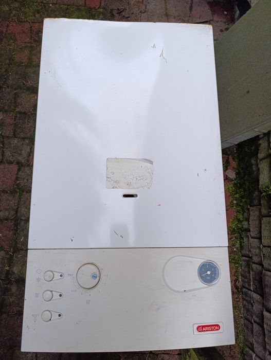 Kocioł Ariston jednofunkcyjny używany CO CW