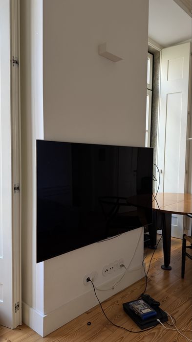 Televisor Samsung grande, 65 polegadas