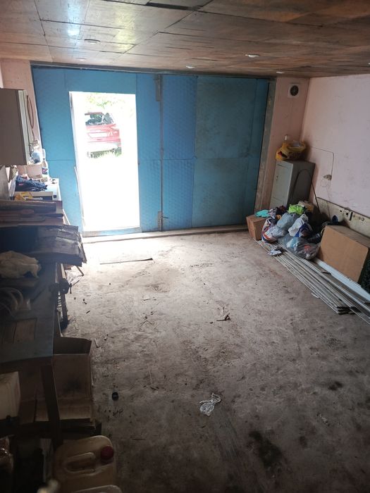 Вул.Корольова.Кутовий гараж з документами .