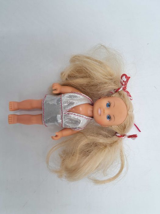 Lalka Simba mała mini jasne długie blond włosy, kucyki, srebrny strój