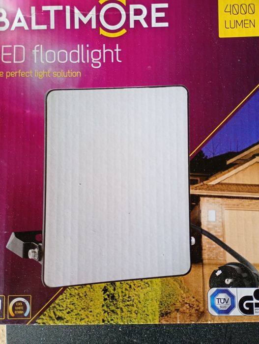 Led novo a estrear com ficha
