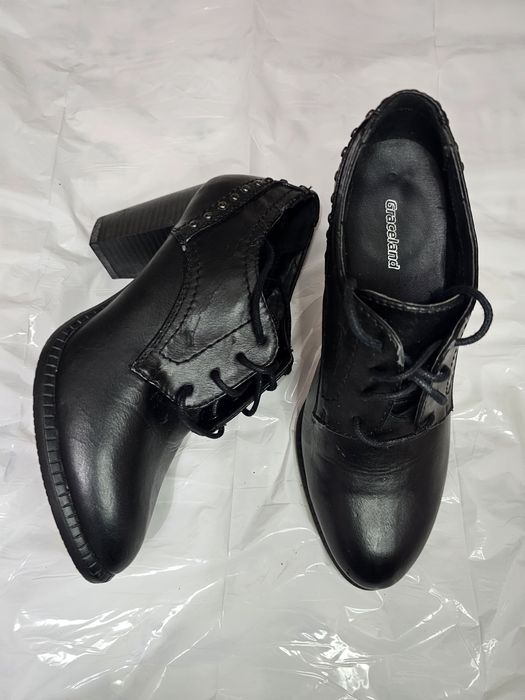 Sapato bota de salto alto preto