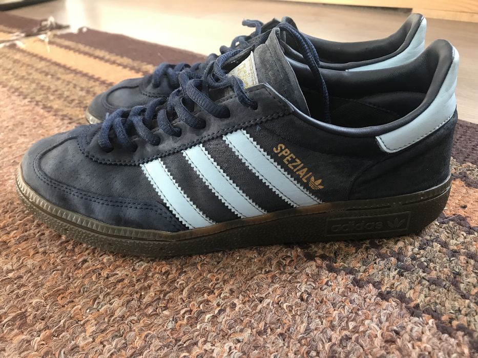 Кроссовки adidas spezial