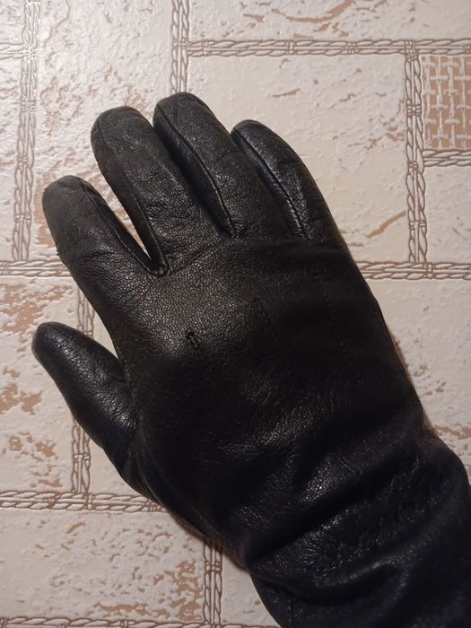 Перчатки кожаные с утеплителем черные (длина 24 см)