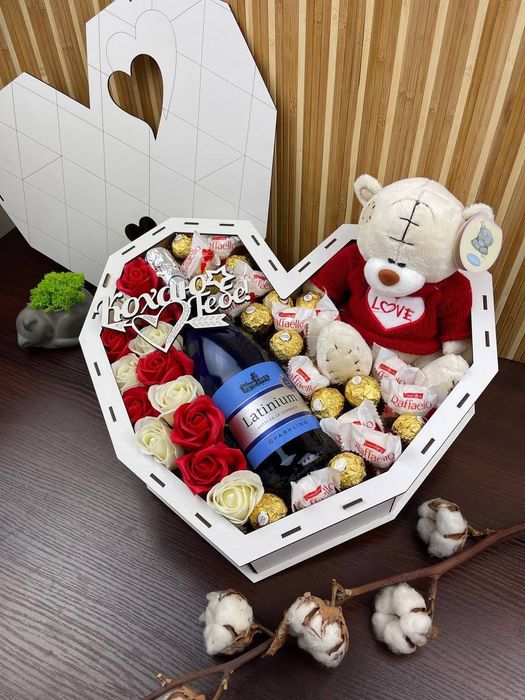 Подарунковий бокс  для неї на 14 лютого