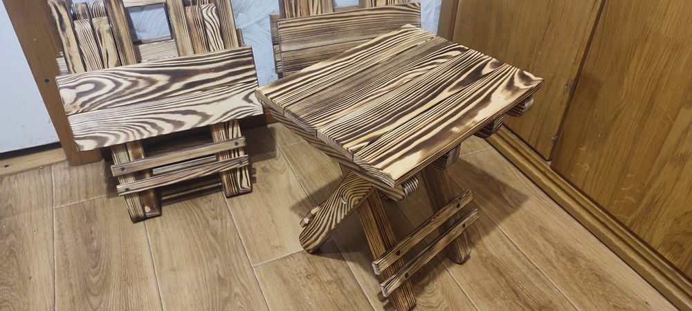 Табуретки с Берёзы,сосны и раскладные стульчики