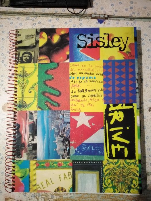 Vendo material escolar de bom estado