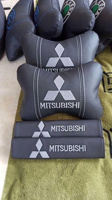 Подушка на подголовник на сидушку безопасности ремень Volkswagen Ауди