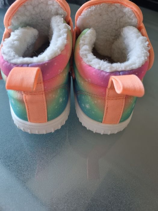 Botas com pela Tamanho 24