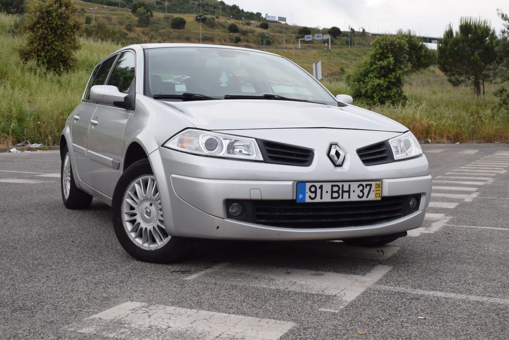Renault Megane 1.5 dCi - Versão Luxe Privilege - Com GPS e Económico