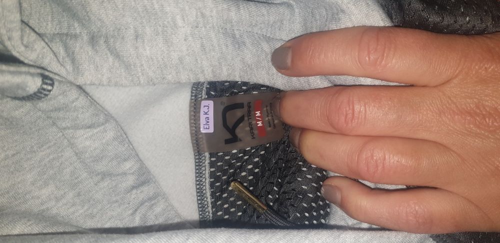 KARI TRRA bluza z kapturem M