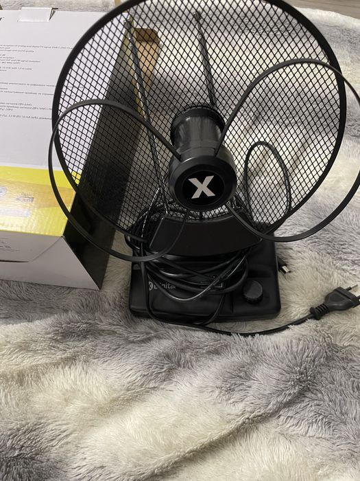 Цифрова кімнатна антена Digital indoor antenna din236