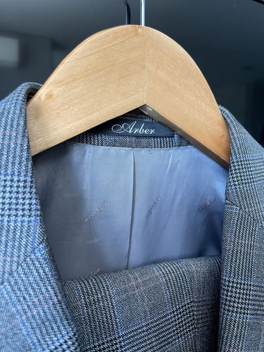 Чоловічий класичний костюм Arber