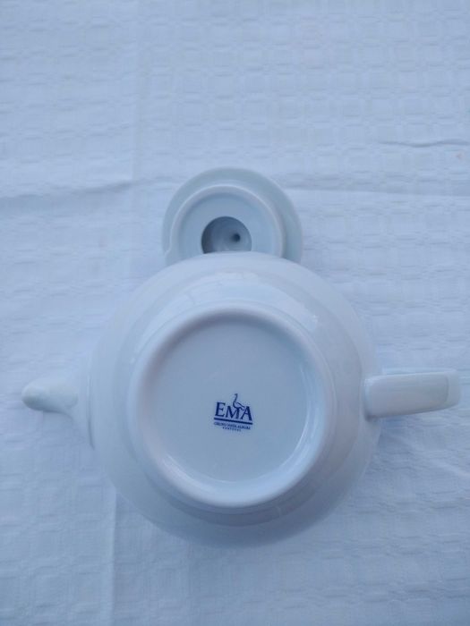Bule de Porcelana Ema, de 1 litro