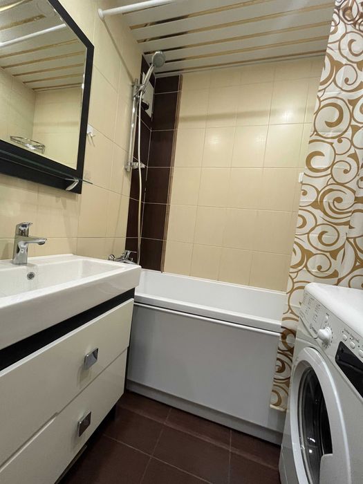 4-кімнатна квартира 80 м2 з новим ремонтом | метро Житомирська