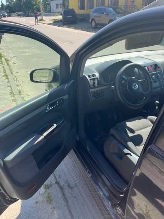 Продам vw touran 1,9 tdi