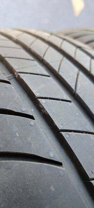 215/45/17  Bridgestone demo