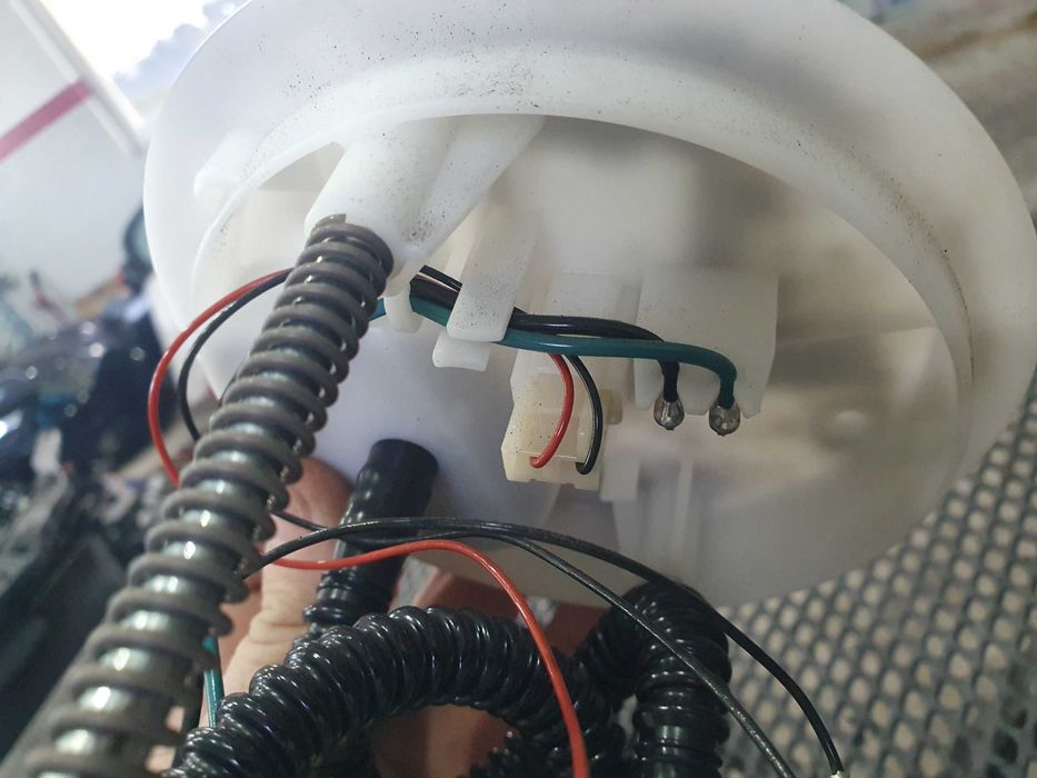 Pompa paliwa pływak czujnik wkład Opel Corsa D 1.2 benzyna sprawna