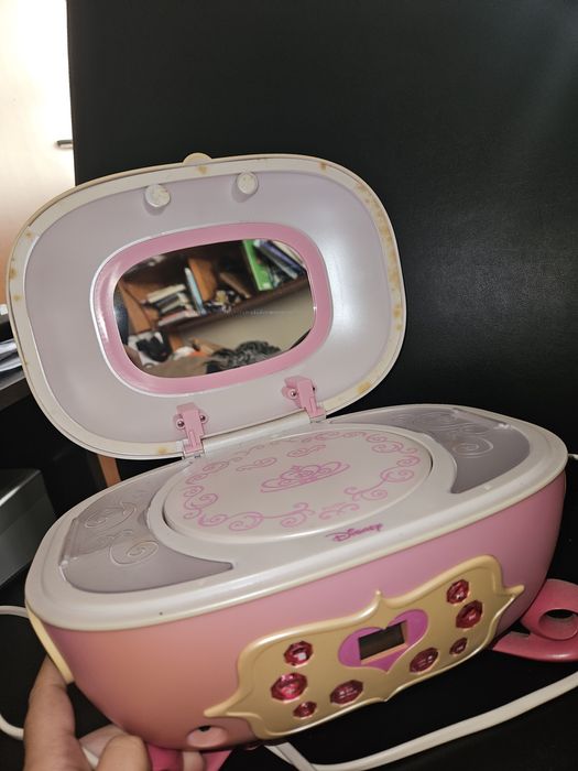 Leitor de cds das princesas